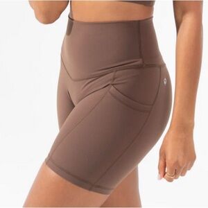 POPFLEX Supersculpt Biker Shorts in Mocha (Large)